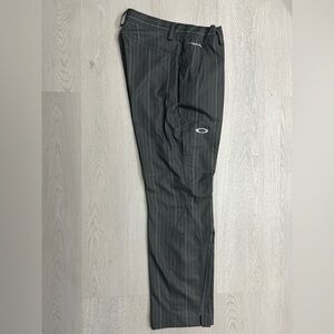 Oakley Hydrolyx men’s golf pants 32 x31L…adjustable waist. Excellent condition.